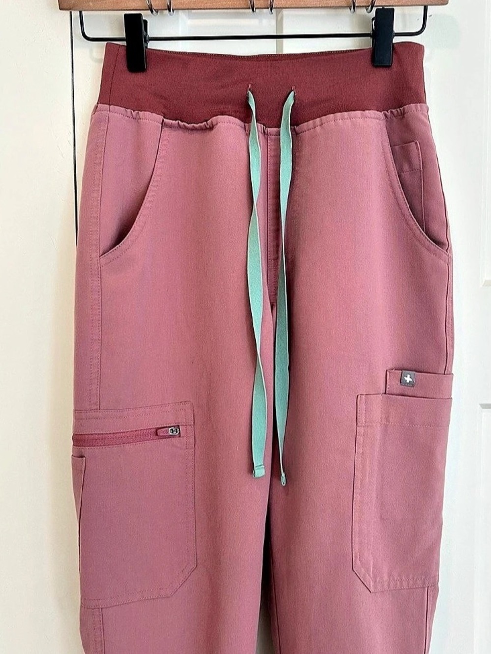FIGS Yola 2.0 Yoga Cargo Skim Pants Mauve XXS